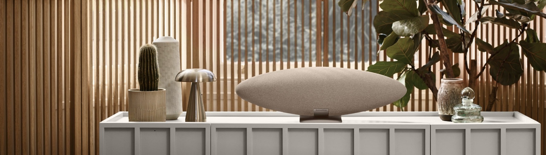 Bowerswilkins_zeppelin_pro_1